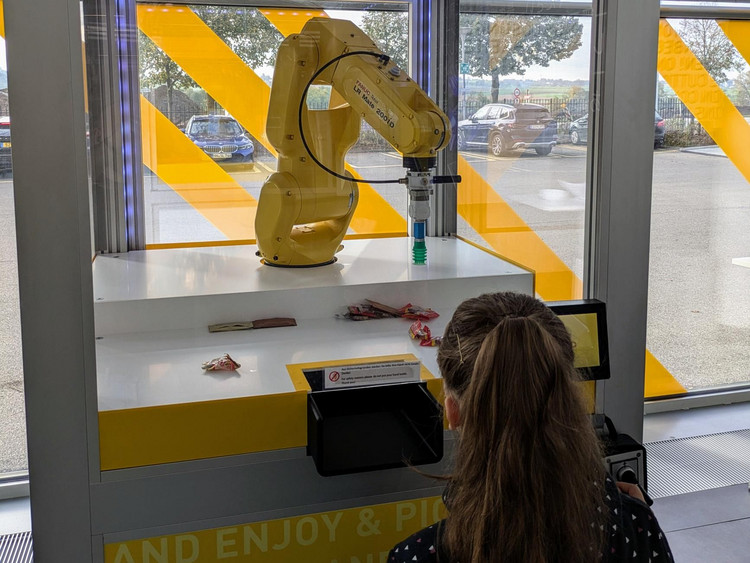 Workshop bei FANUC: Ein spannender Tag für die TECademy 7