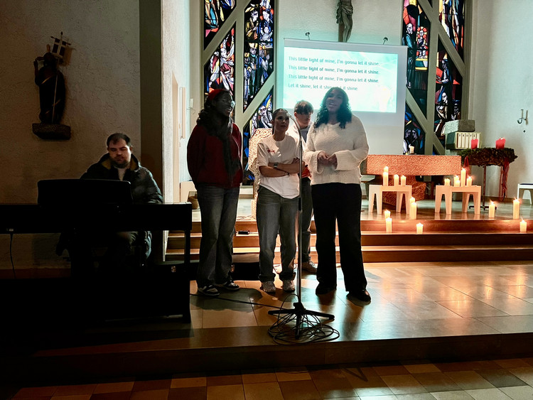 Weihnachtsgottesdienst „Licht in der Dunkelheit“