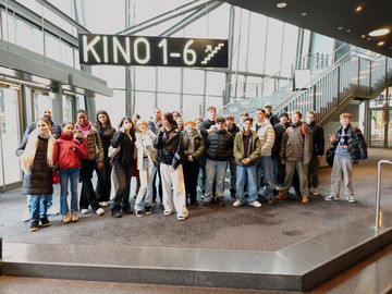 Klasse 7a besucht die Schulkinowoche – Film „Flow“ begeistert