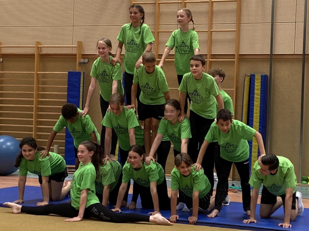Schüler und Schülerinnen des Zirkus Jabolino