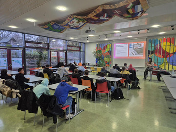 „Alles, Fake?!“ – Medien- und Informationskompetenz für die 8. Klassen