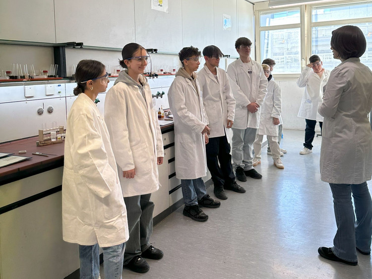 Naturwissenschaft hautnah erleben: Unsere 7. Klassen im Fehling-Lab