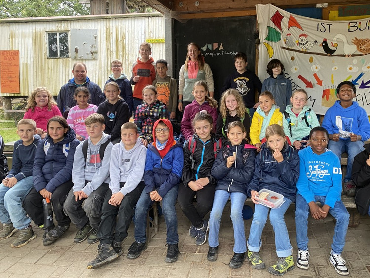 Unsere 5. Klassen auf Erkundungstour: Ein spannender Tag auf der Jugendfarm