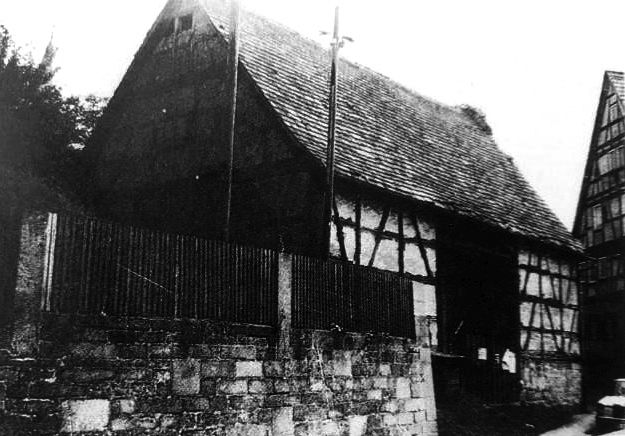 Alte Pfarrscheuer, die 1972 abgebrochen wurde